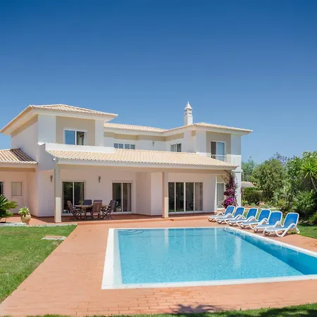 Villa Montanha: Luxury Coastal Retreat with Pool, Near Praia da Luz Exterior photo