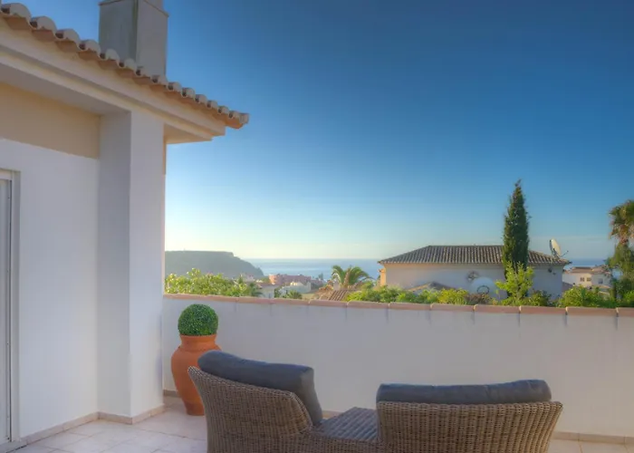 Villa Montanha, Luxury Coastal Villa, With Swimming Pool, Loungers And Alfresco Dining, 10 Min Walk To The Beautiful Praia Da Luz Beach, Shops, Bars And Restaurants!