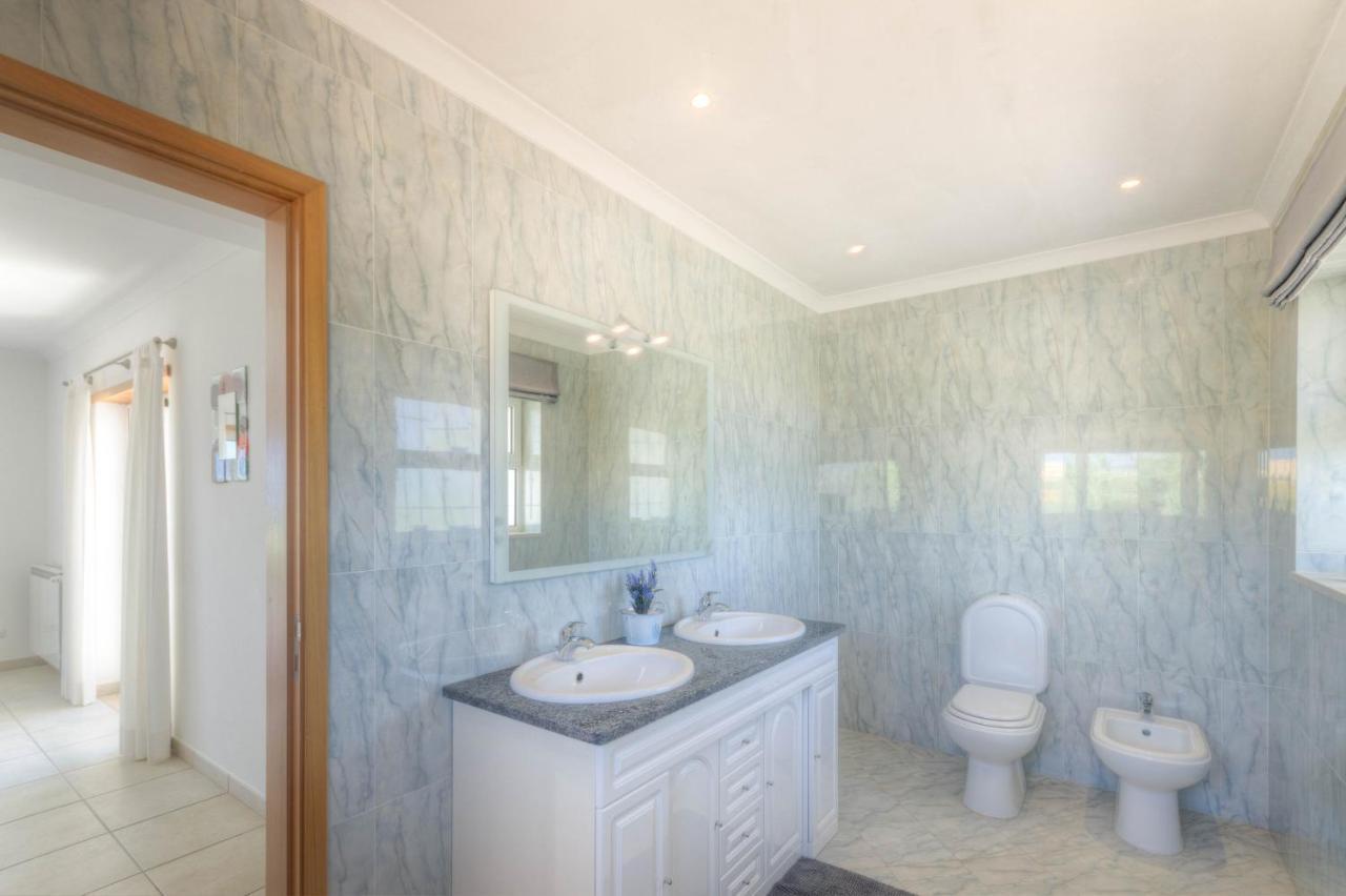 Villa Montanha: Luxury Coastal Retreat With Pool, Near Da